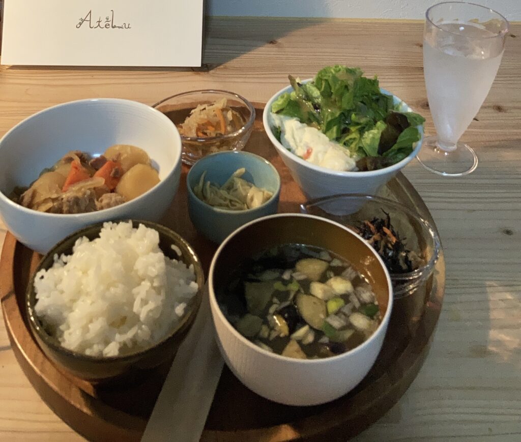 AteLu（アテール）夕食（肉じゃが）